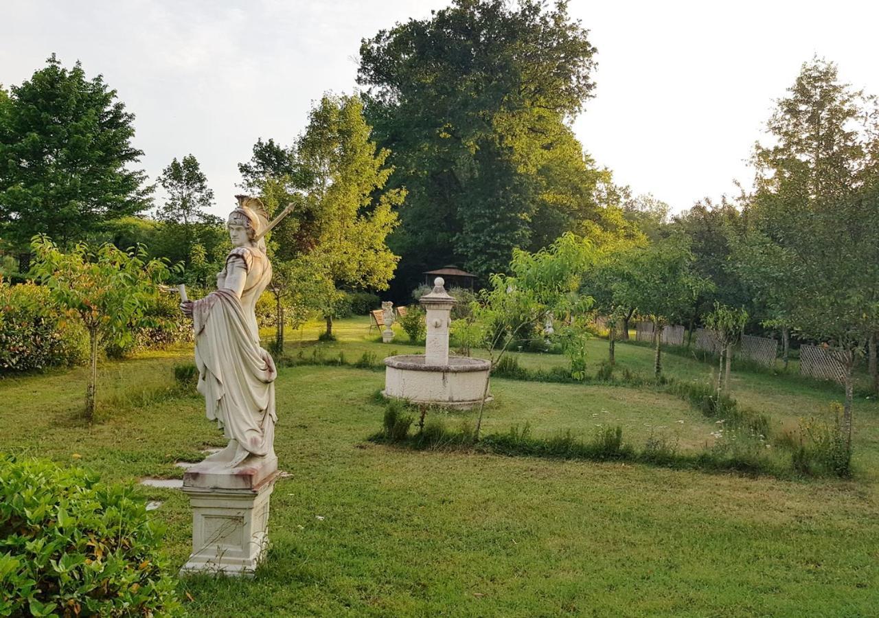 Poncins Chateau Des Perichons المظهر الخارجي الصورة